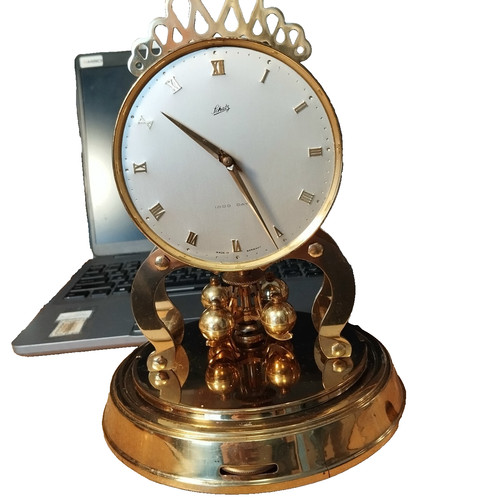 1000 day uhr von august - day,